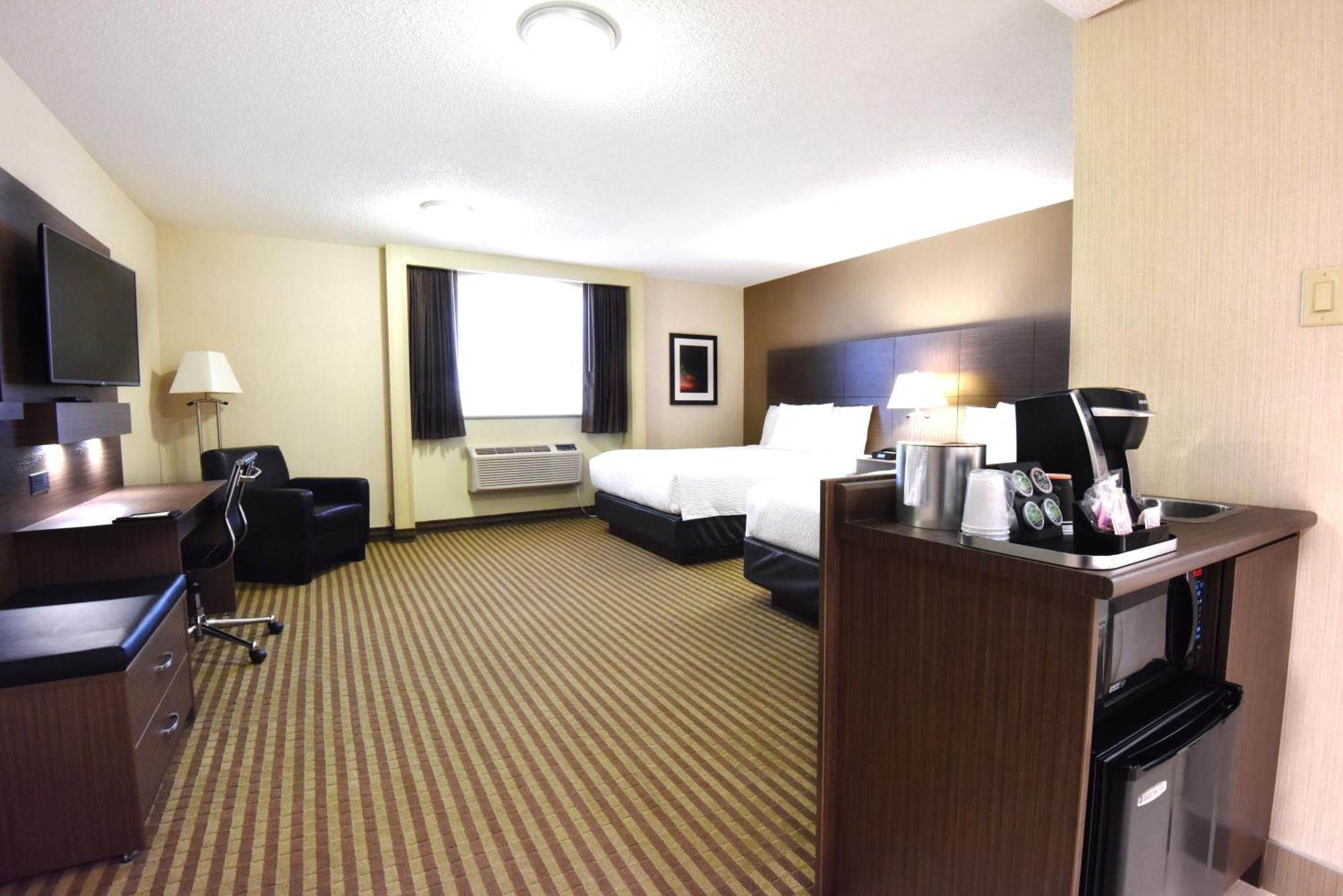 Victoria And Convention Center Hotel
