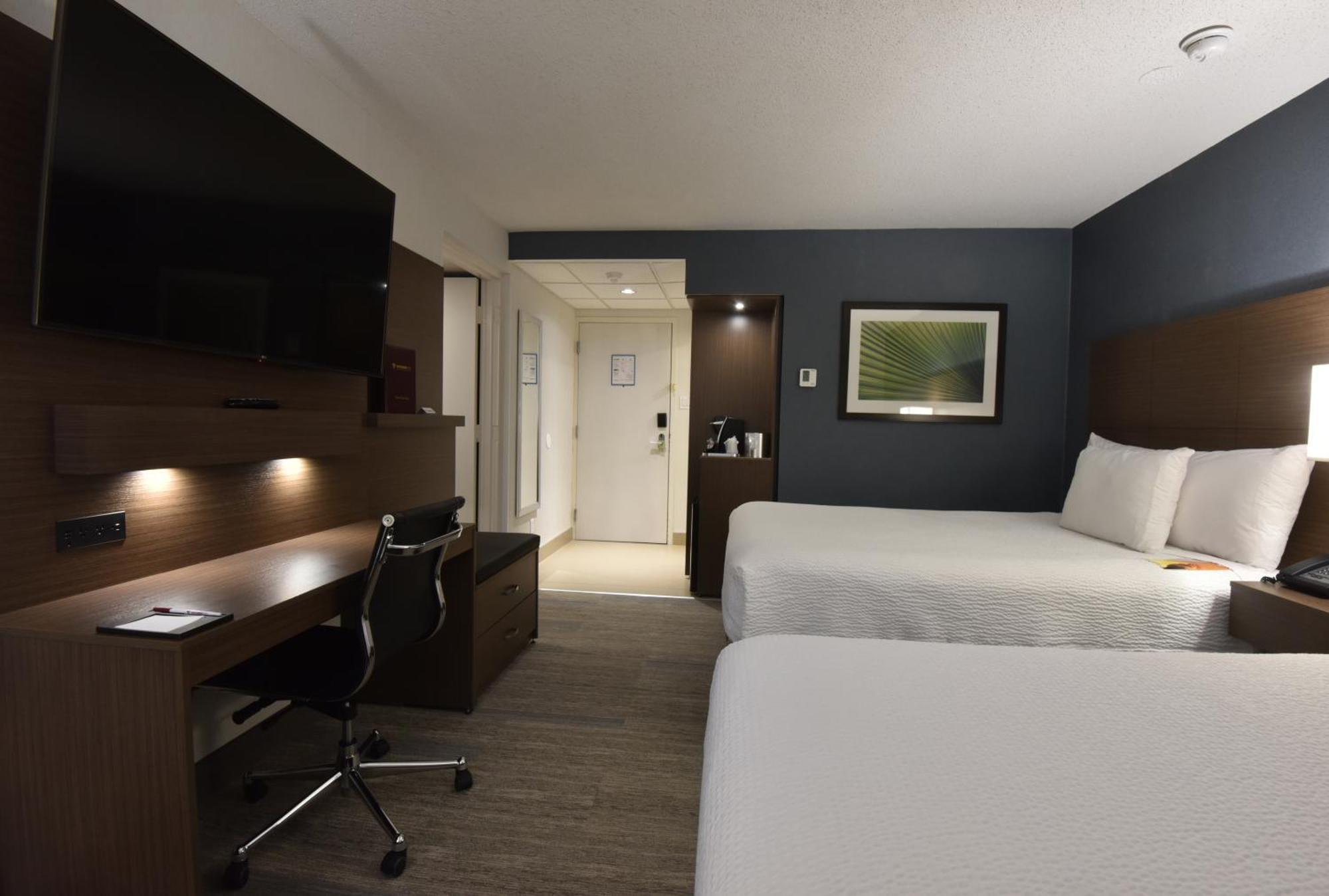 Victoria And Convention Center Hotel 3*